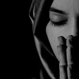 ‏- أنا من هؤلاء الذينَ ينتمون إلى الليل والقمر والبَحر 🖤 - قناة Telegram
