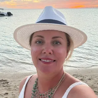 Светлана Тюменева «Туры за ручку» - Бот Telegram